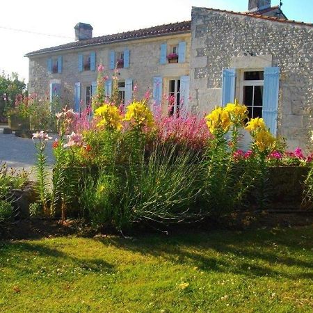 Chambres D'Hotes Domaine Le Fragnaud Saint-Porchaire Bagian luar foto